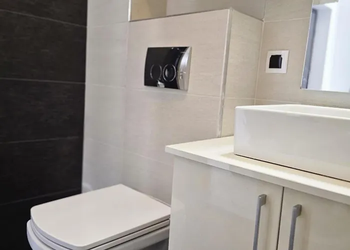 The Solstice Apartment *